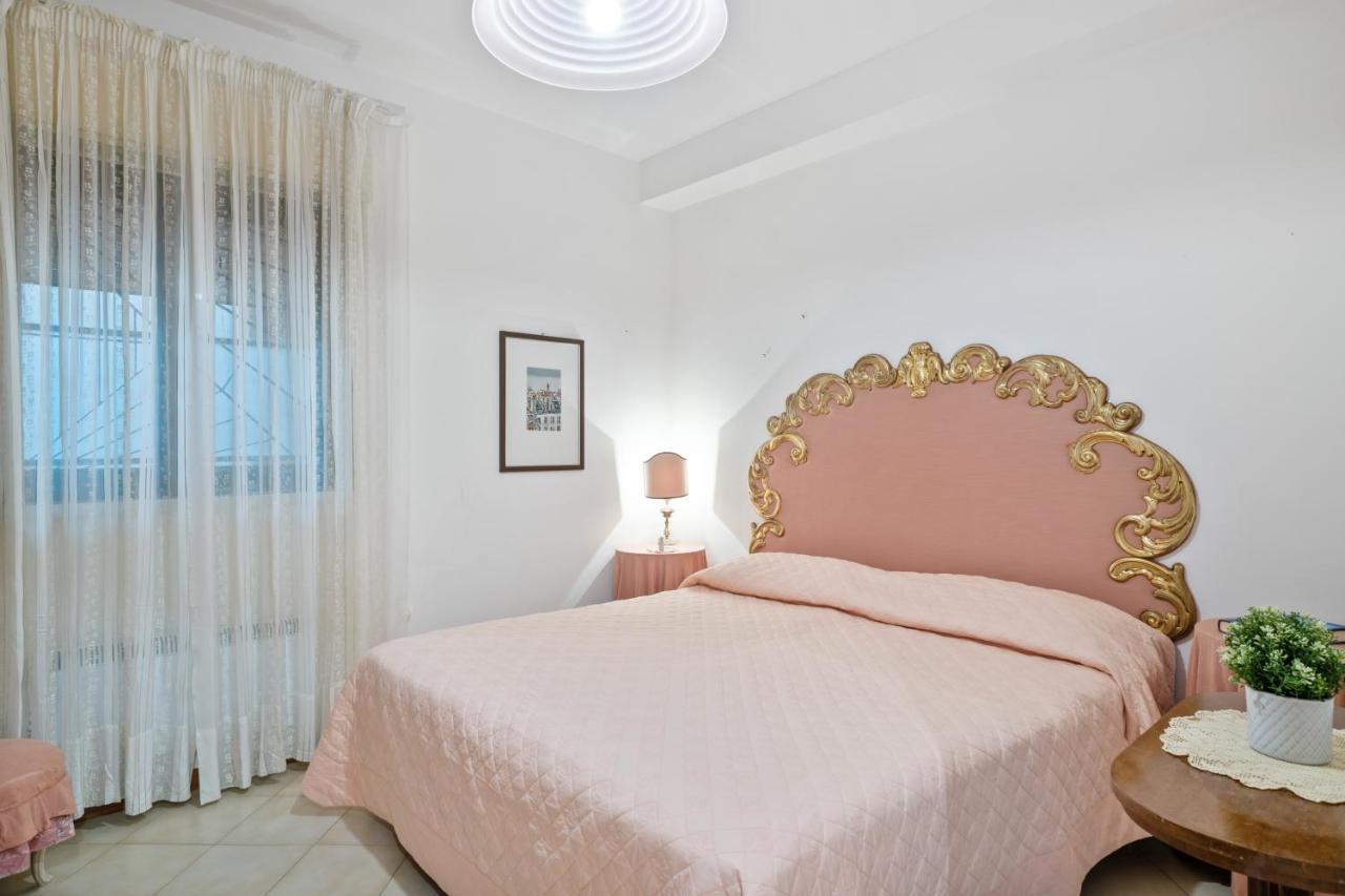 Taormina Comfortable Apartment With Terrace Kültér fotó